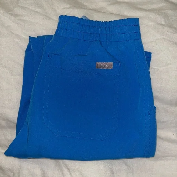 Figs Women’s Capri Blue Yola Skinny Scrub Pant - Picture 2 of 4